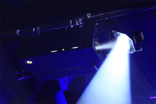 مصمم الإضاءة