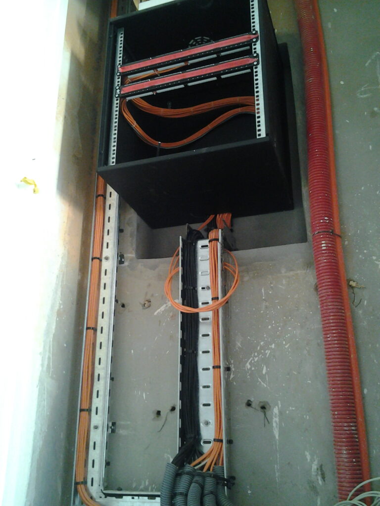 Instalation.éléctrique.informatique.clima - portfolio - 1