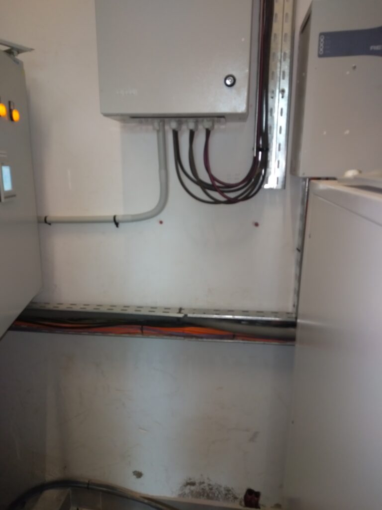 je veux réalisé votre installation électrique (maison, magasain, ext.....)