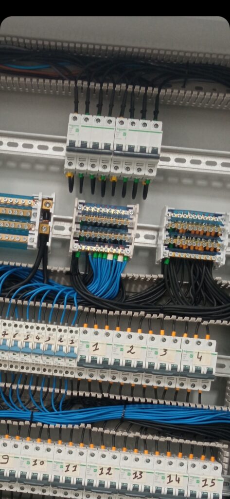 👷⚡Électricité d'entretien Industrielle ⚡ - portfolio - 2