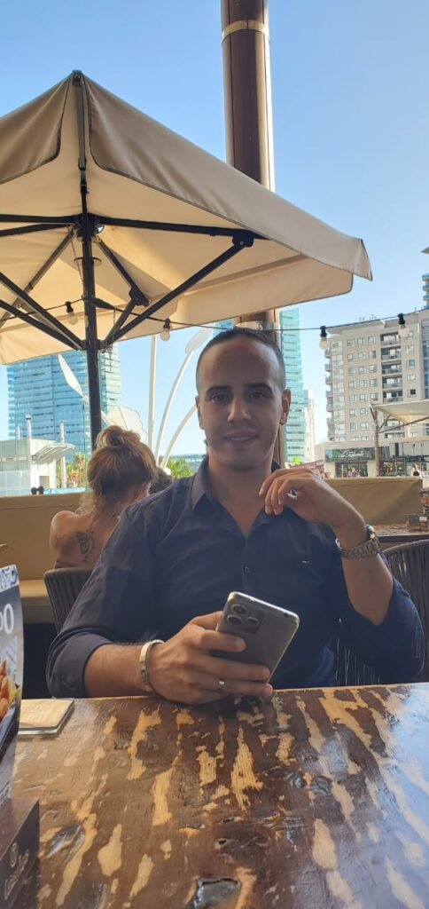 القيام بالعمل بكل احترافية  - portfolio - 0