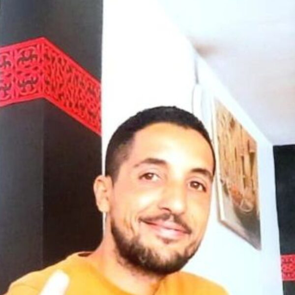 عبد الرزاق  بوزعاقن