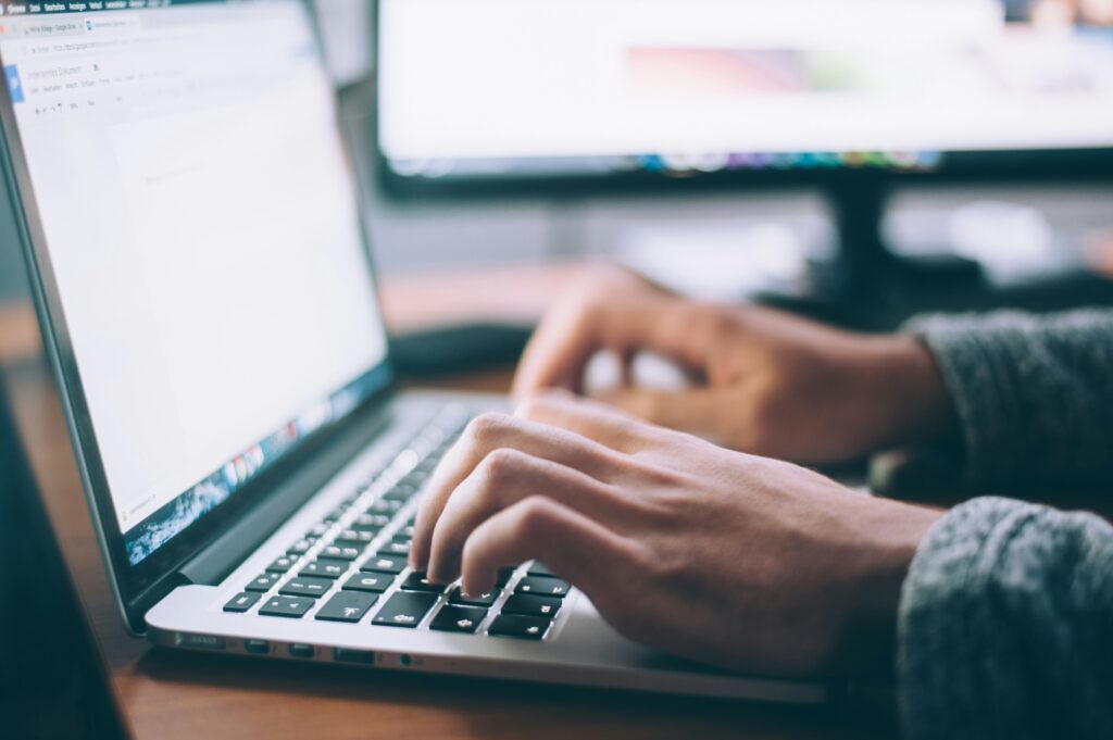 Traductrice professionnelle avec une expertise confirmée dans les langues arabe, français et anglais - portfolio - 2