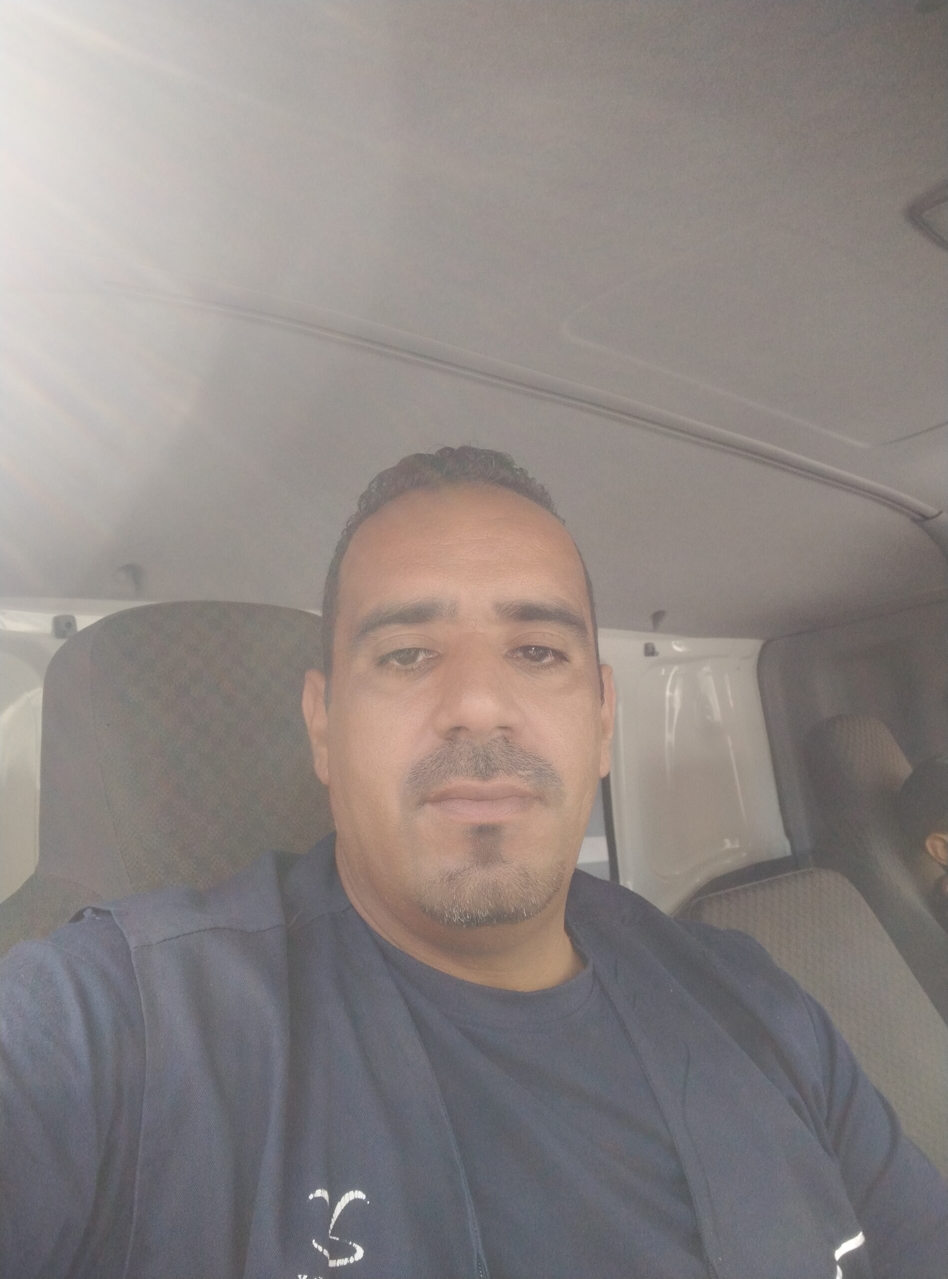 مصطفى بنزيات