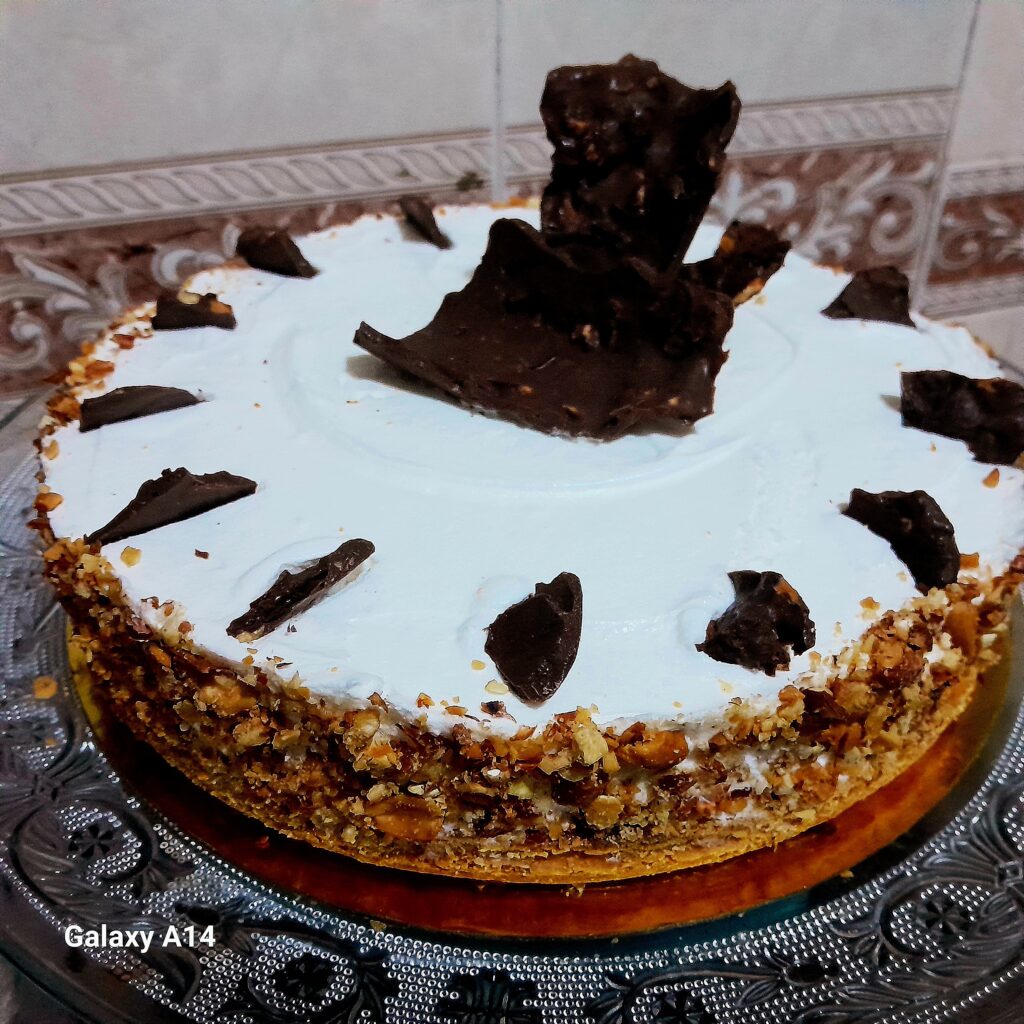 أنا طباخة مغربية أقدم لكم من منزلي تشكيلة متنوعة من المأكولات والمخبوزات التقليدية المحضرة بكل حب وبأعلى معايير النظافة والجودة. إذا كنتم تبحثون عن طع - portfolio - 0